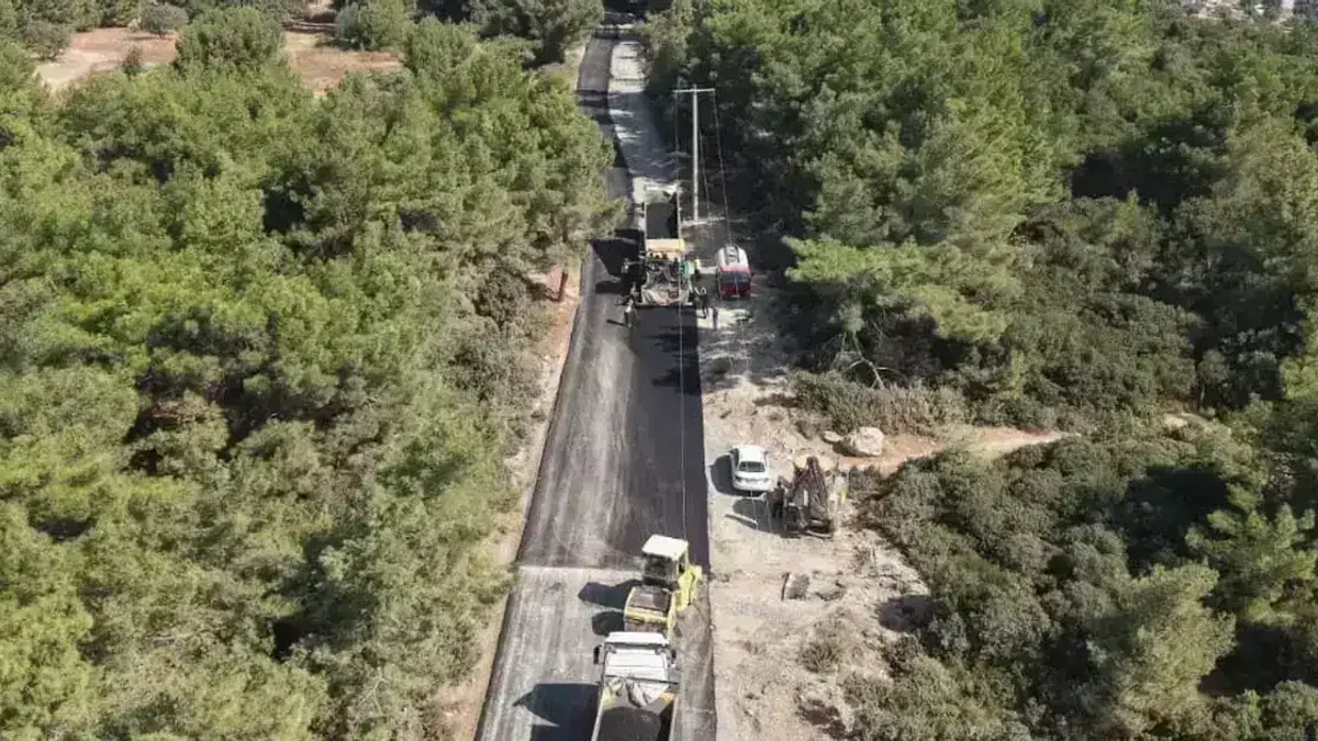 İzmir'de Aliağa ve Seferihisar’da yollar yenileniyor