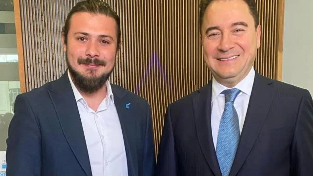 Bursa Osmangazi'de İYİ Parti'den DEVA'ya güçlü transfer