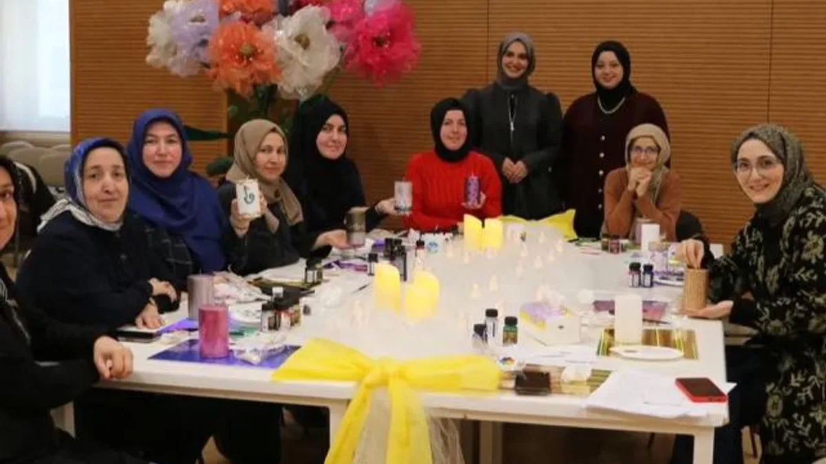 Sakarya'da yetişkinlere ‘terapi’ gibi sanat atölyesi