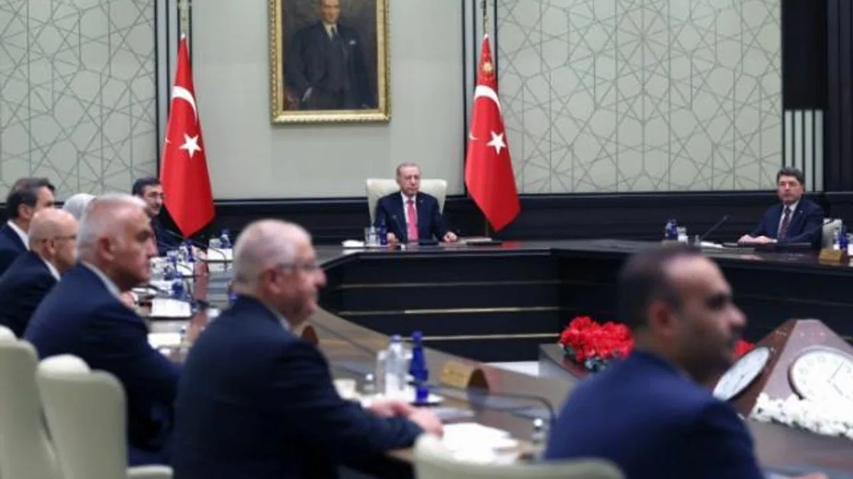 Kabine yeni bakanlarla toplandı