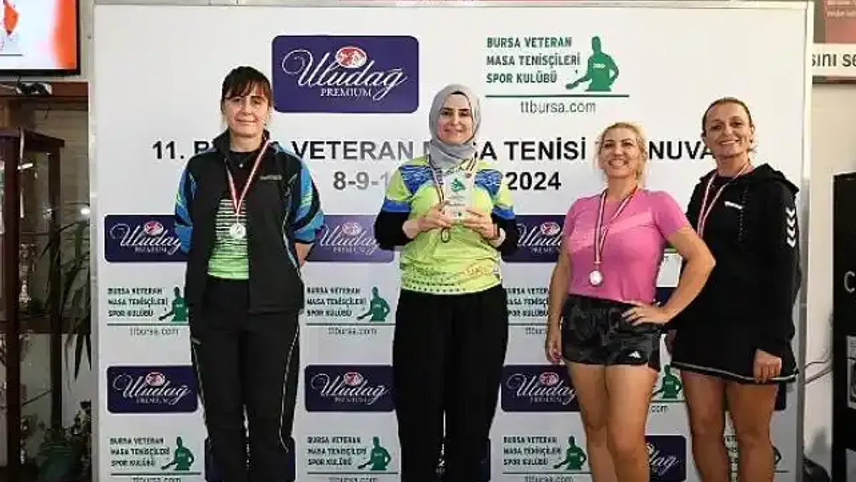 Veteranların masa tenisi heyecanı