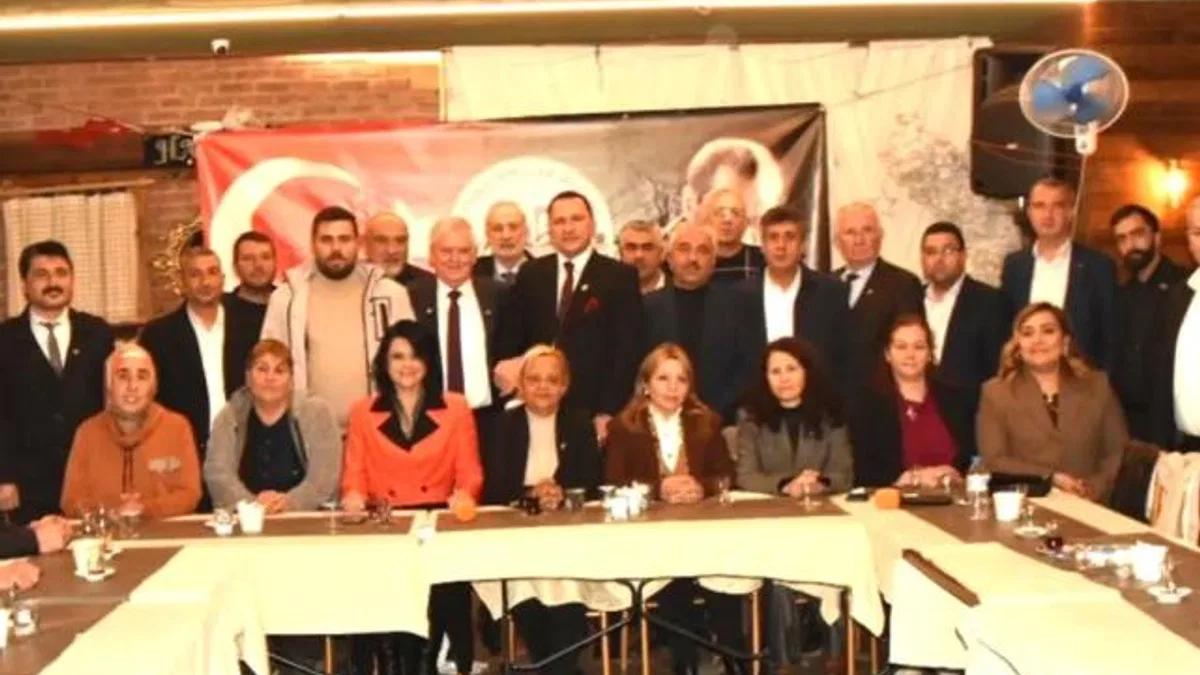 Manisa Dostlar Meclisi'nde demokrasi buluşması