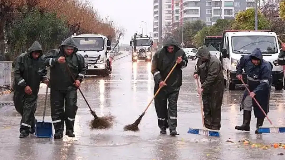 Aydın Büyükşehir Belediyesi Ve ASKİ Tam Kadro Sahada