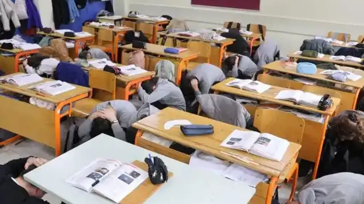 Kocaeli'de öğrencilere afet bilinci aşılanıyor