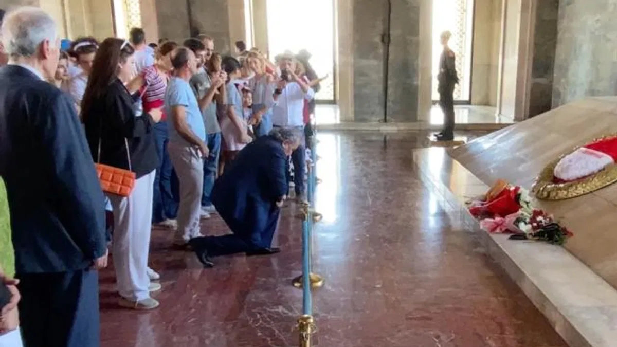 ATA Parti Genel Başkanı Atatürk'ü Türk töresine göre selamladı!
