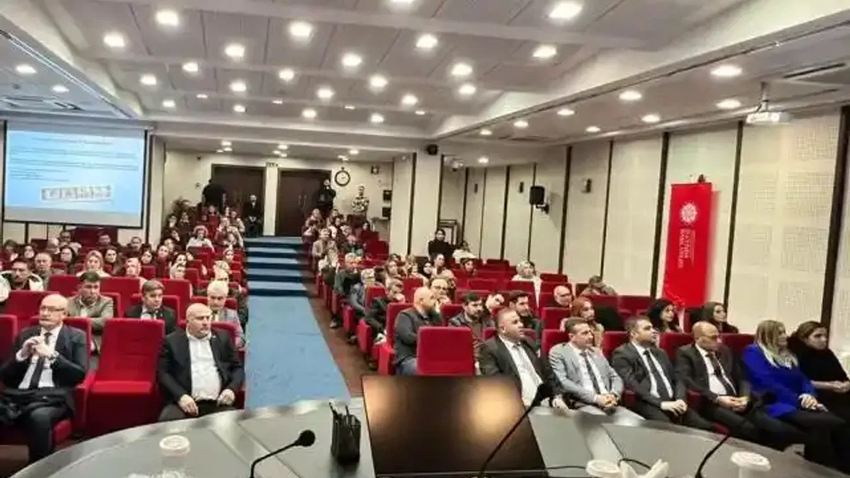 Trabzon'da İletişim'den dezenformasyon ve dijital dolandırıcılıkla mücadele eğitimi