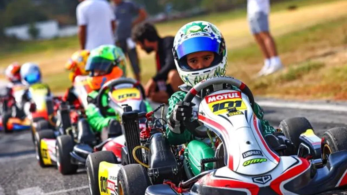 Karting 4. ayakta nefes kesen mücadele