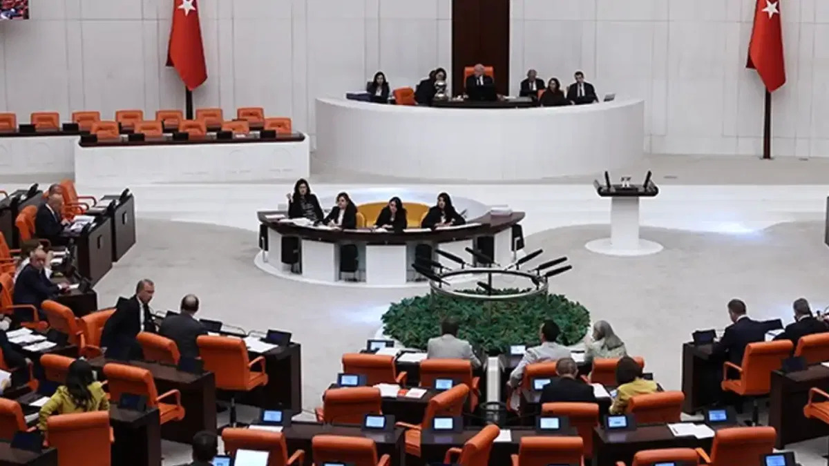 En düşük emekli aylığı düzenlemesi görüşülüyor...  İlk 7 madde kabul edildi