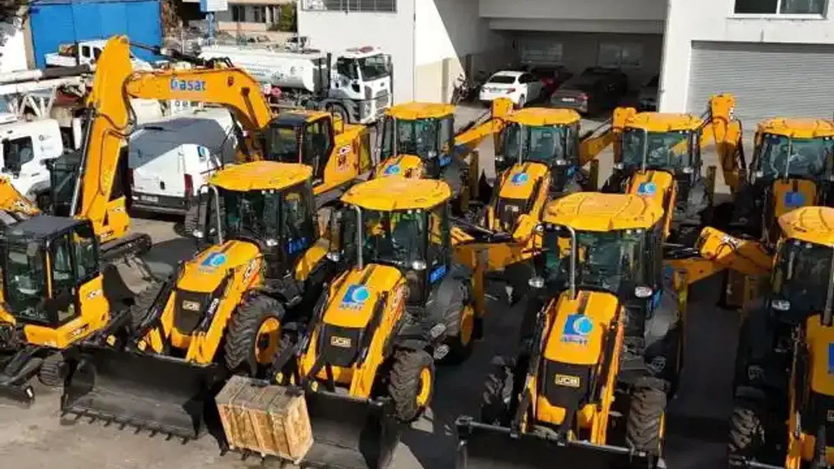 Antalya’da altyapı hizmetlerine 13 yeni araç