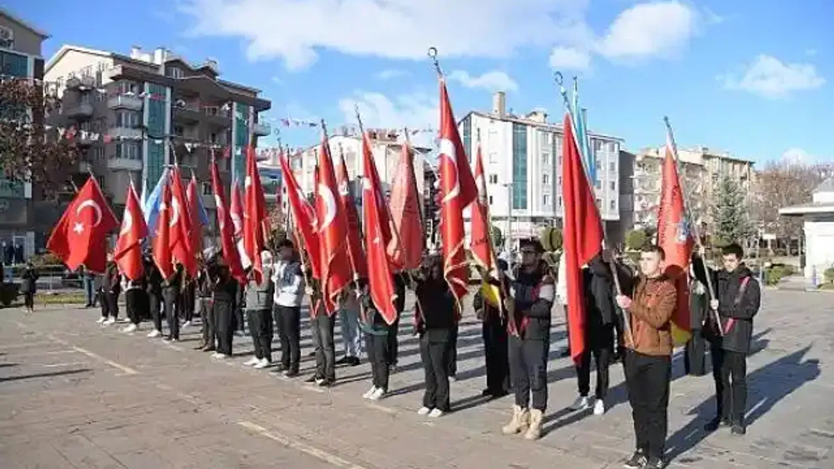 Kahramankazan'da 24 Kasım Öğretmenler Günü dolayısıyla bir takım etkinlikler düzenlendi.