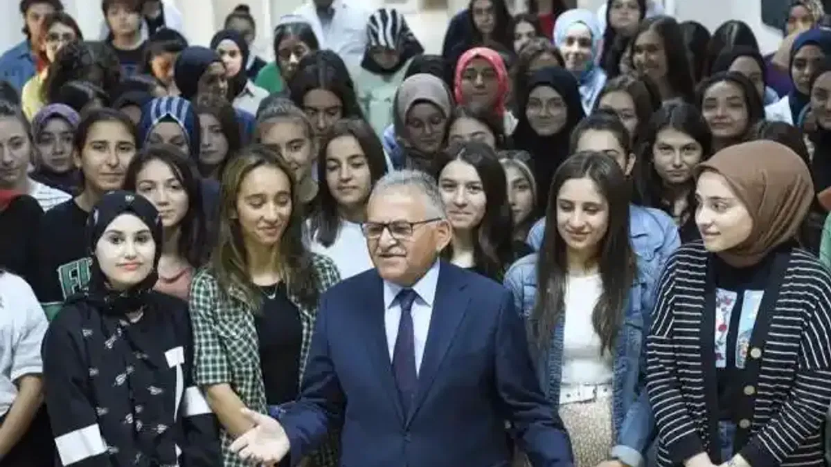 Kayseri Büyükşehir'den eğitime dev destek