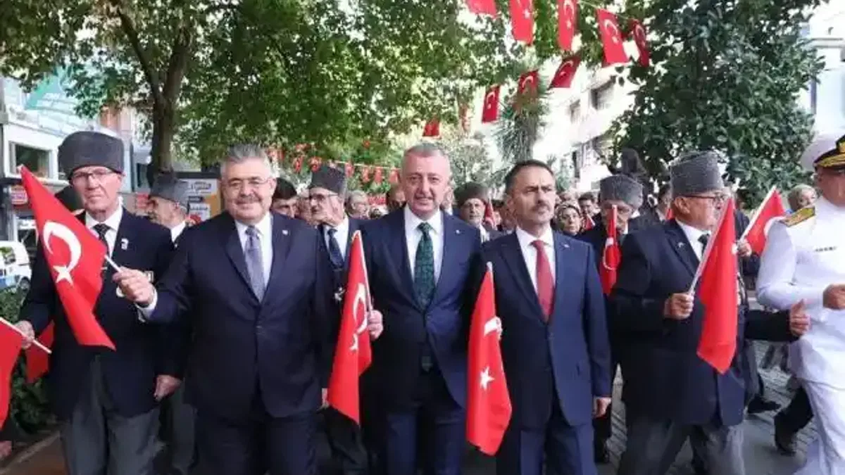 Kocaeli’de Gaziler Günü yürüyüşü