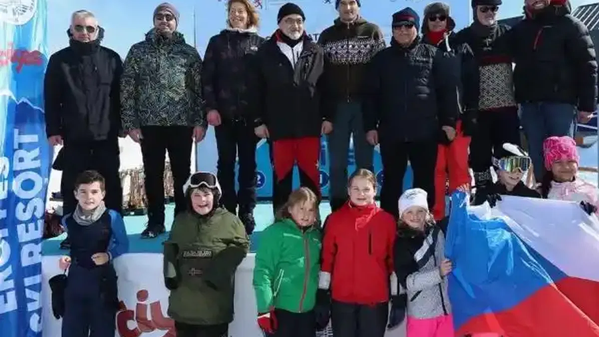 5'nci Diplomatik Kayak Yarışı nefesleri kesti