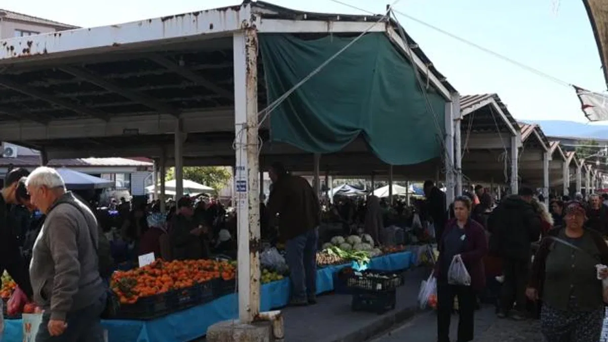 Muğla Büyükşehir Yatağan pazar yerini yeniliyor