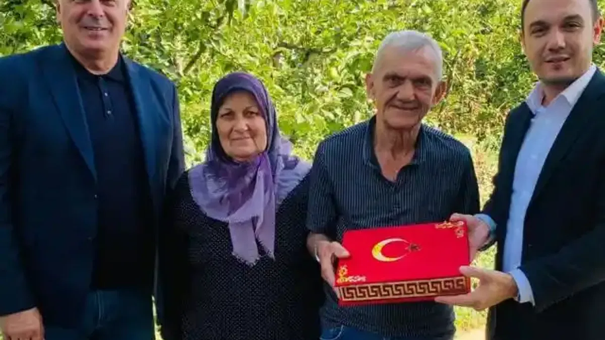 İzmit'ten kahraman gazilere ziyaretler sürüyor