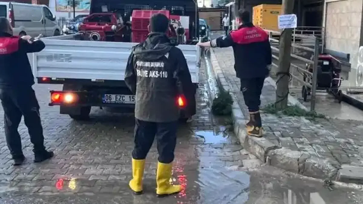İzmir'de erken önlemler taşkını önledi