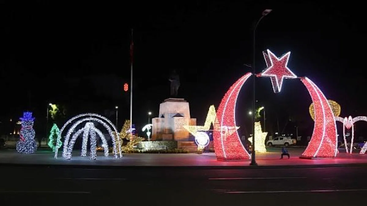 Muğla Büyükşehir'in Süslemeleriyle Muğla Işıl Işıl