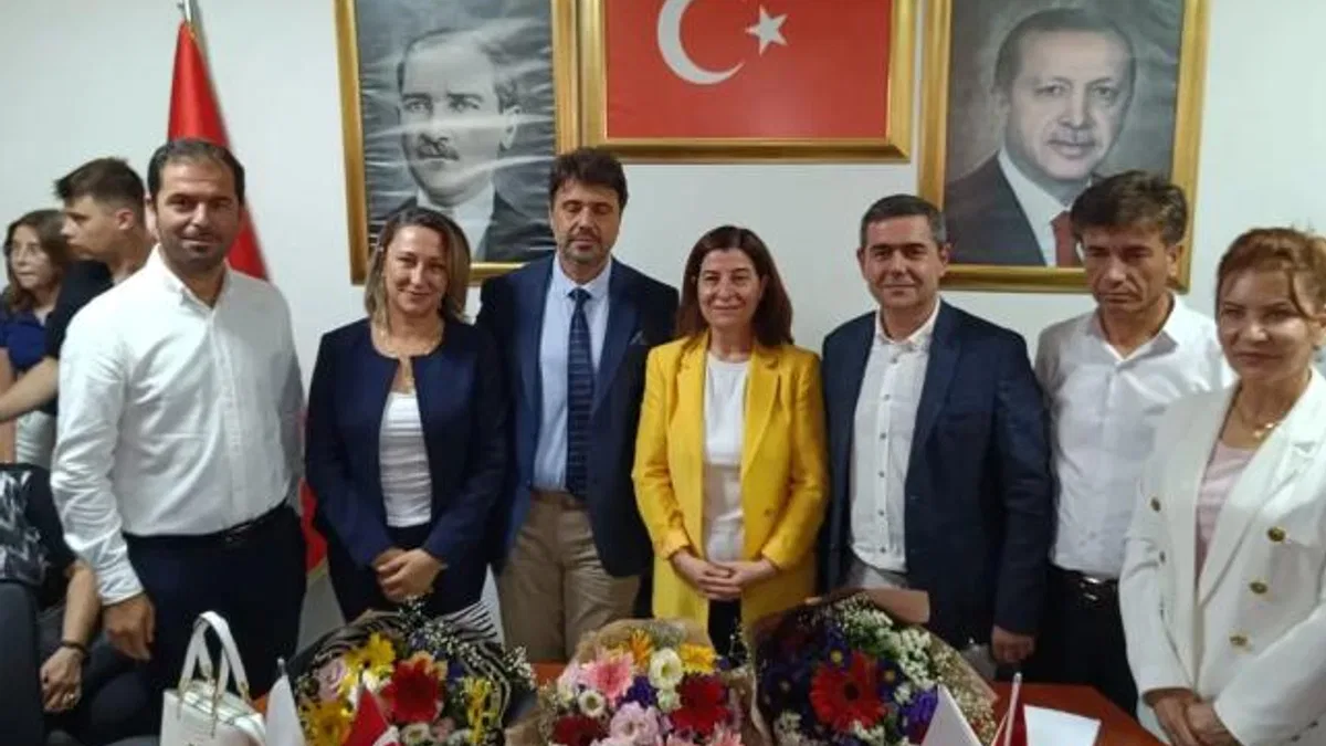 AK Parti Keşan'da Gürcan Kılınç görevi Savaş Pekdemir’e devretti