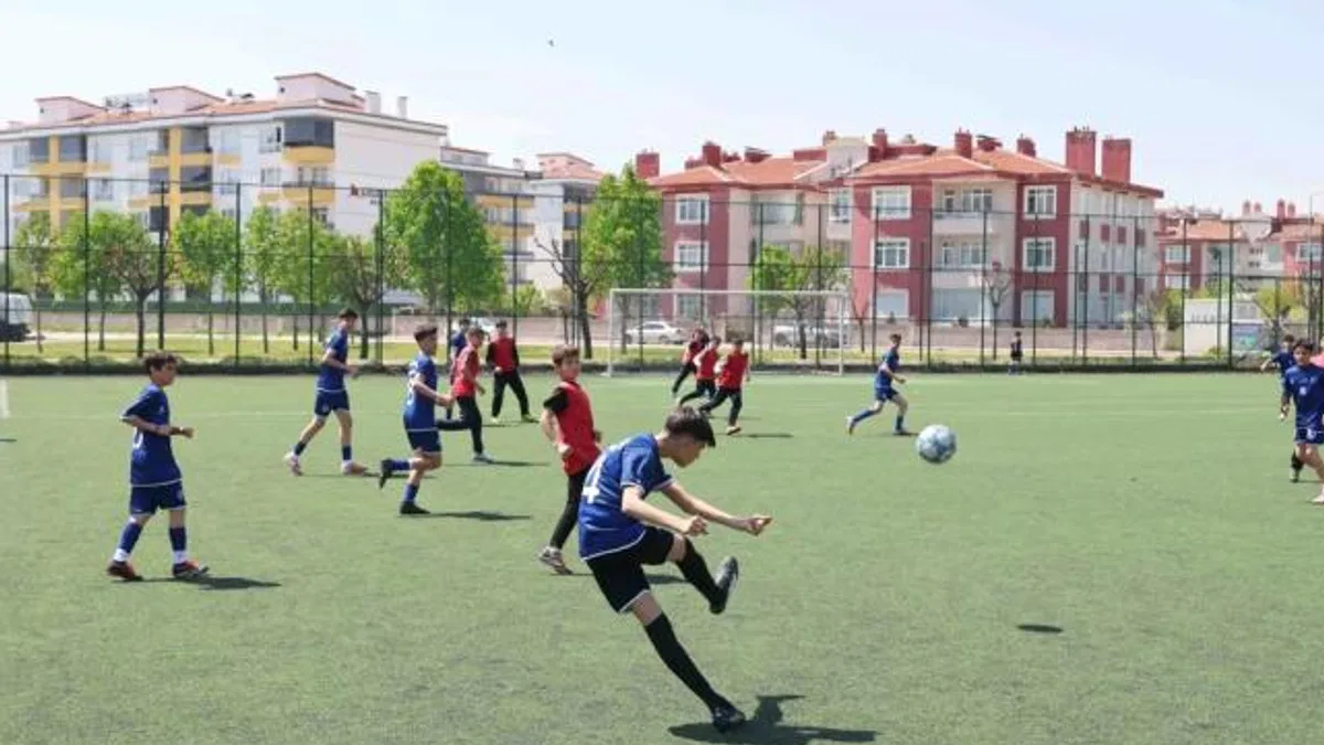Konya Karatay'da sahada kardeşlik turnuvası
