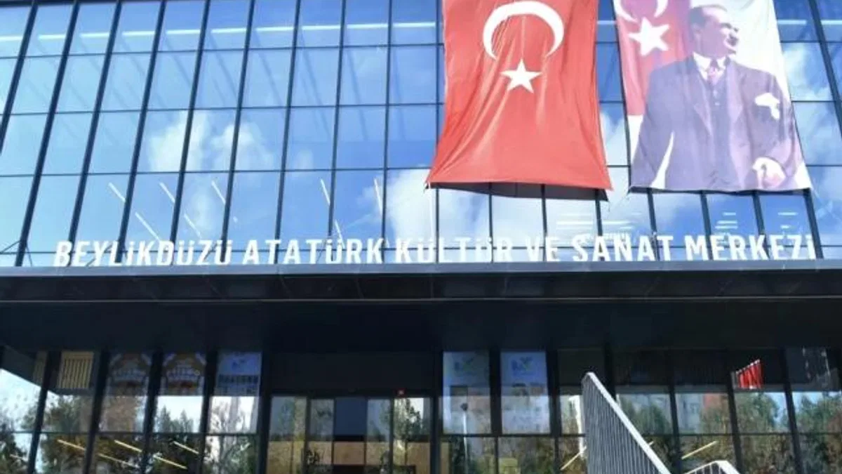 İstanbul Beylikdüzü'nde kültür sanat 'Ekim'i!