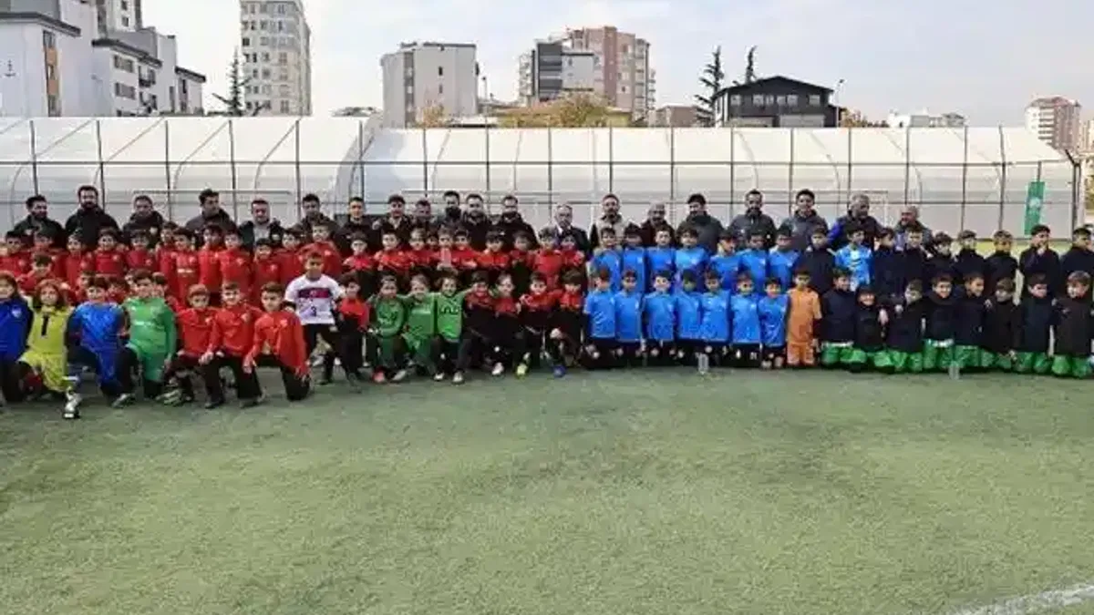 Kayseri Talas'ta sömestir futbol turnuvası