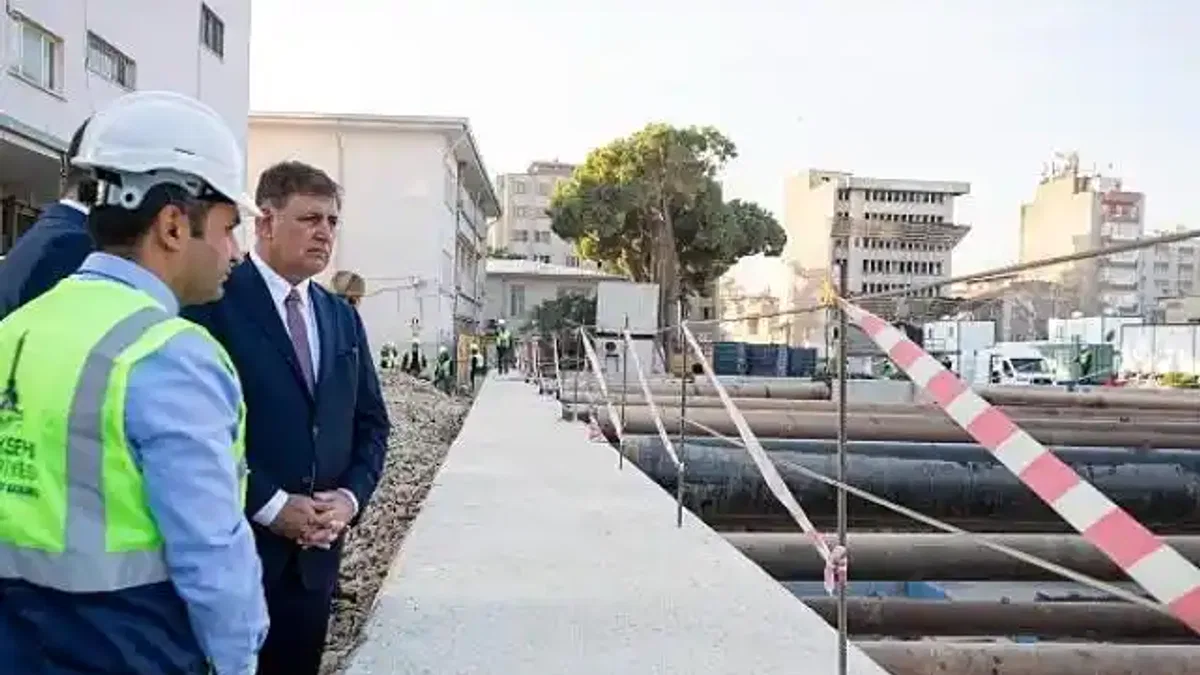 Başkan Tugay'dan Eşrefpaşa Hastanesi incelemesi