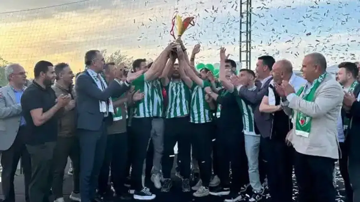Kestel’de birliktelik, şampiyonluk getirdi!