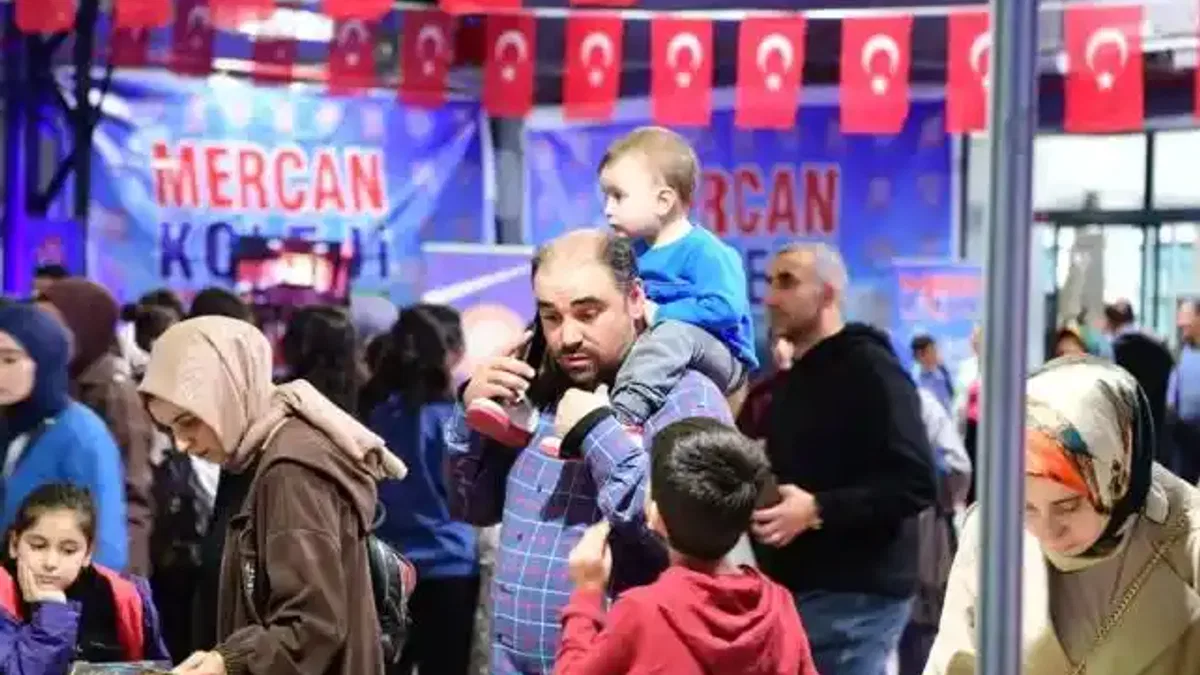 Yazarlar ve okurlar Malatya'da buluştu