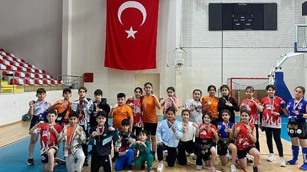 Avcılar Belediyesi Spor Kulübü Madalyaya Doymuyor