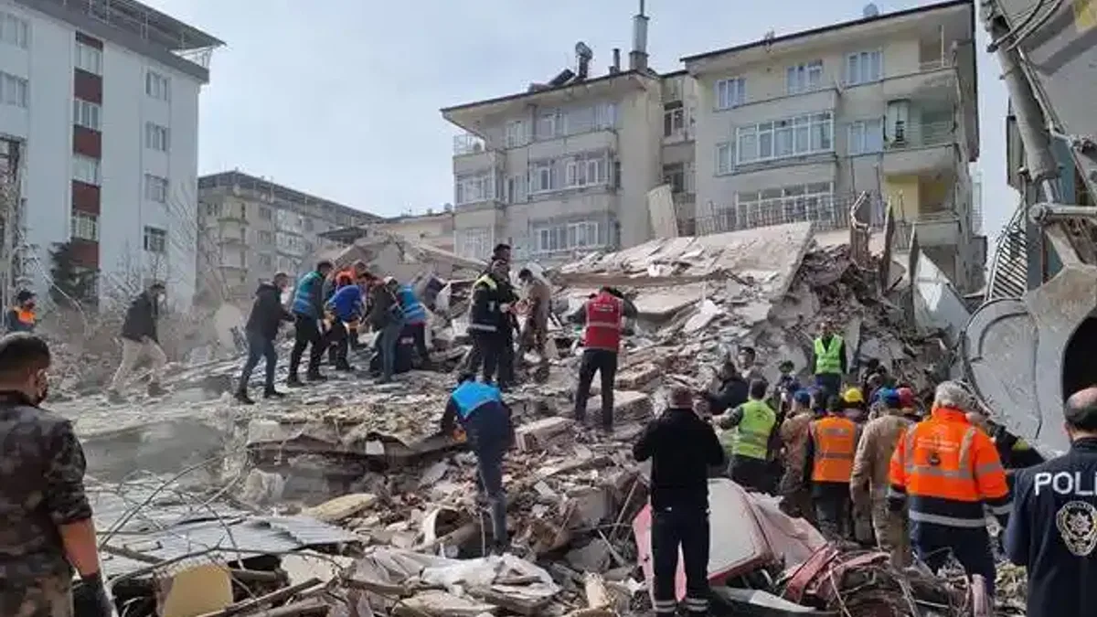 AFAD Başkanı Pehlivan: Ülkemiz bir deprem ülkesi, hazırlıklı olmalıyız