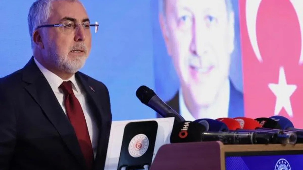 Bakan Işıkhan: Yeşil ve dijital dönüşümde işçi-işveren el ele verecek