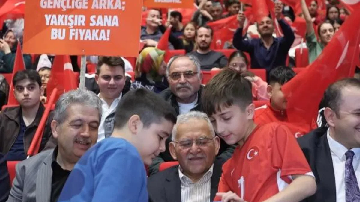 Memduh Büyükkılıç'tan 'Çanakkale ruhu' vurgusu