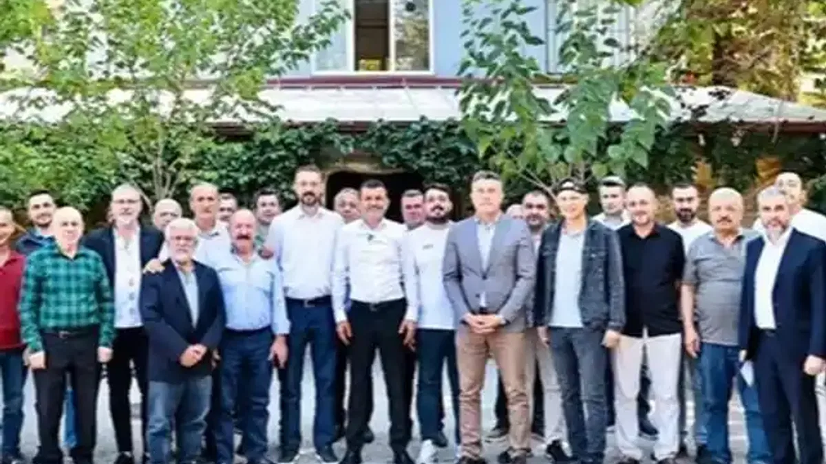 Başkan Çavuşoğlu minibüs şoförleriyle buluştu