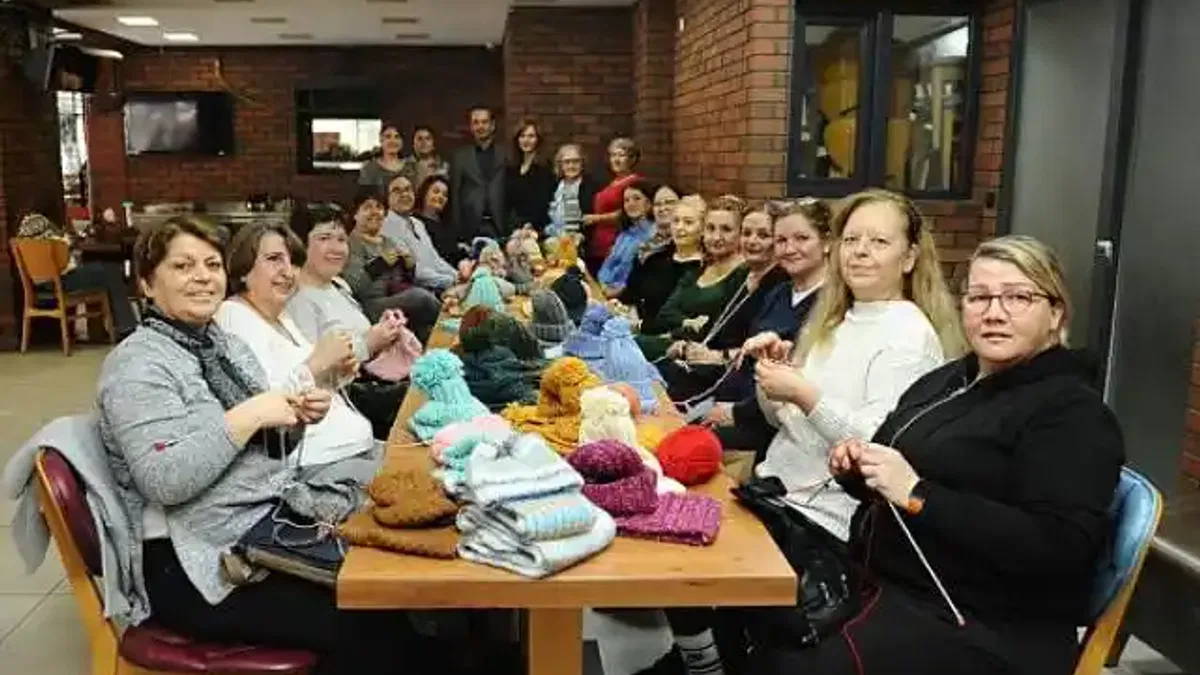 Karşıyaka'da çocuklar için 'Bir Yumak Bir Gülüş' projesi başladı