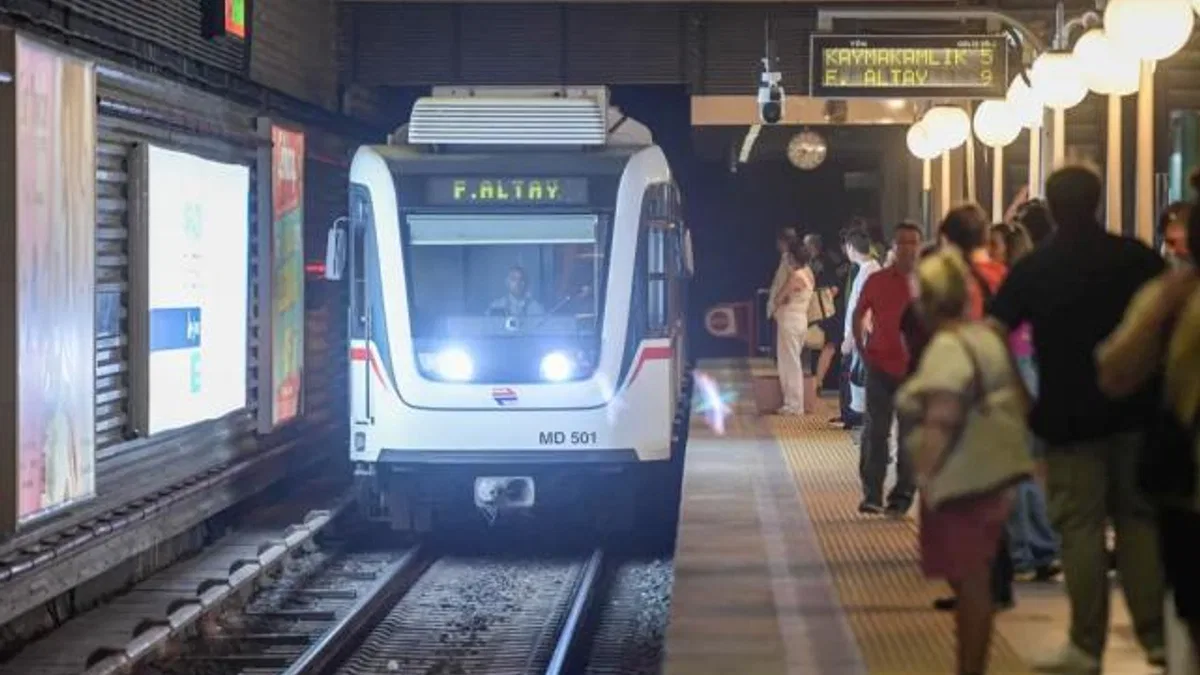 Cumhuriyet Bayramı’nda ulaşım İzmir'de yüzde 50 indirimli