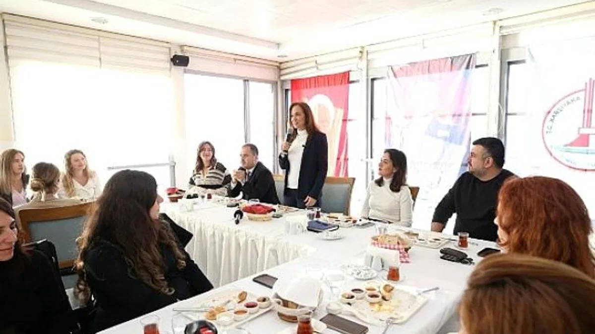 Başkan Yıldız Ünsal Öğretmenler Günü'nü kutladı