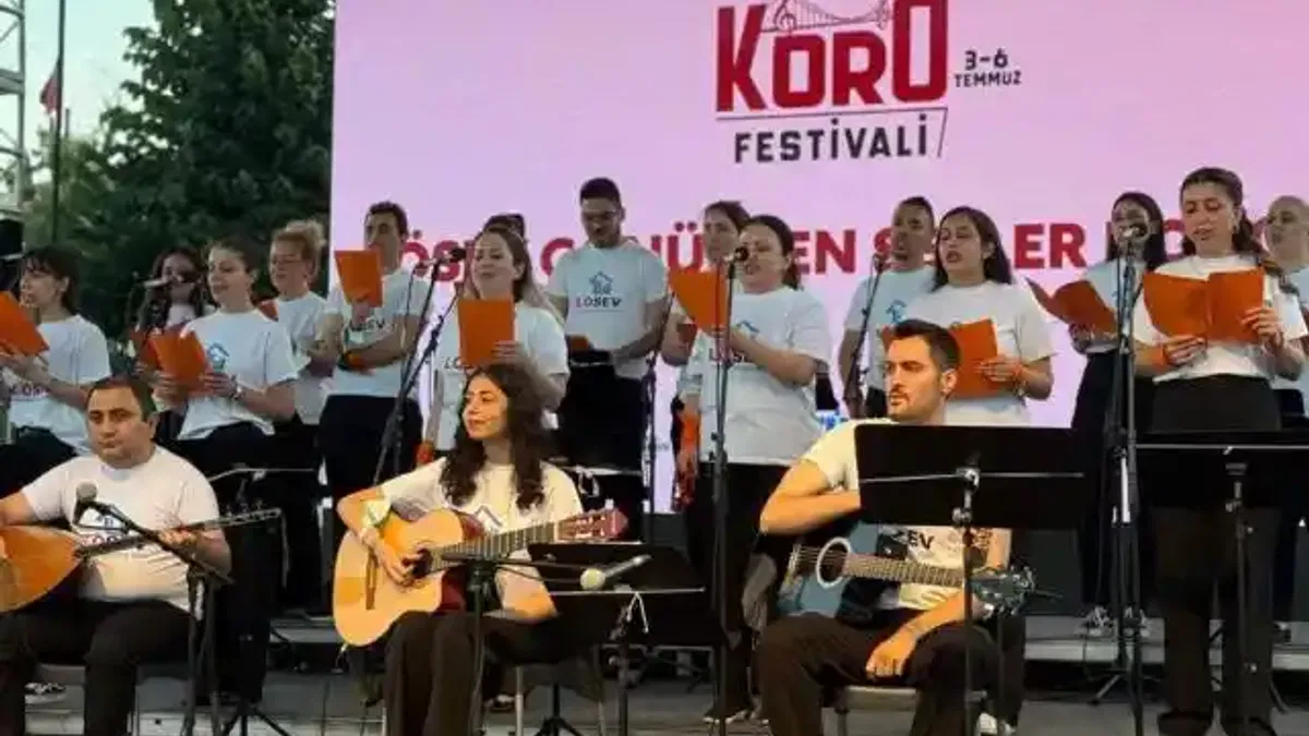 LÖSEV gönüllüleri İBB Korolar Festivali'nde