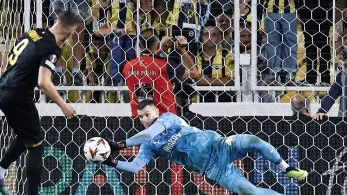 Fenerbahçe UEFA Avrupa'ya galibiyetle başladı