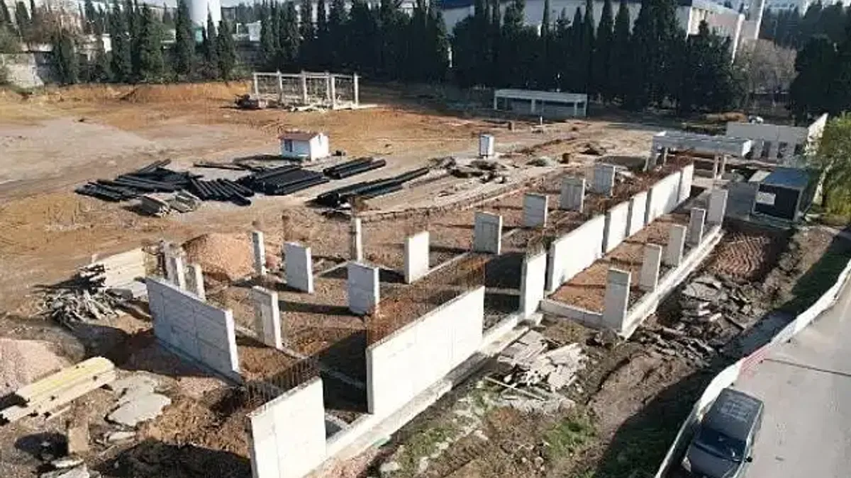 Çayırova otobüs garajı hızla ilerliyor