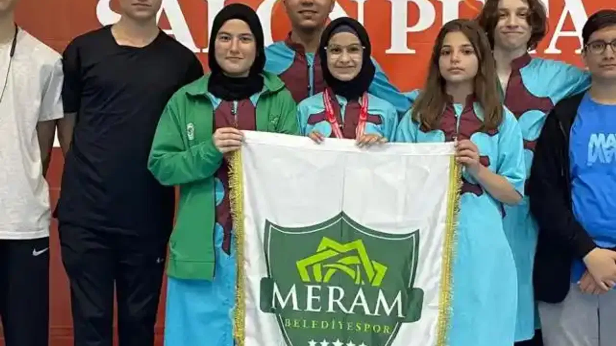 Konya Meram Belediyespor'da Türkiye ikinciliği sevinci