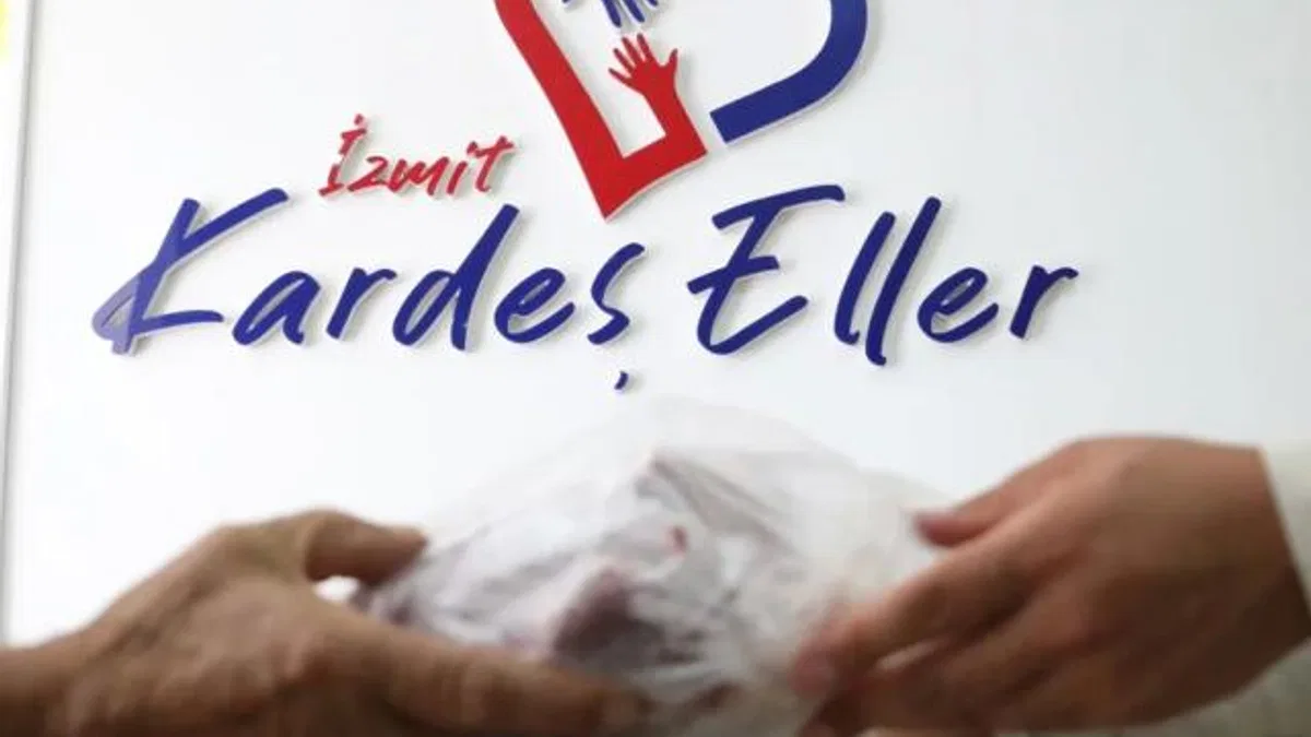 İzmit Belediyesi'nden 'Kardeş Eller'den gıda atığı iddialarına yanıt