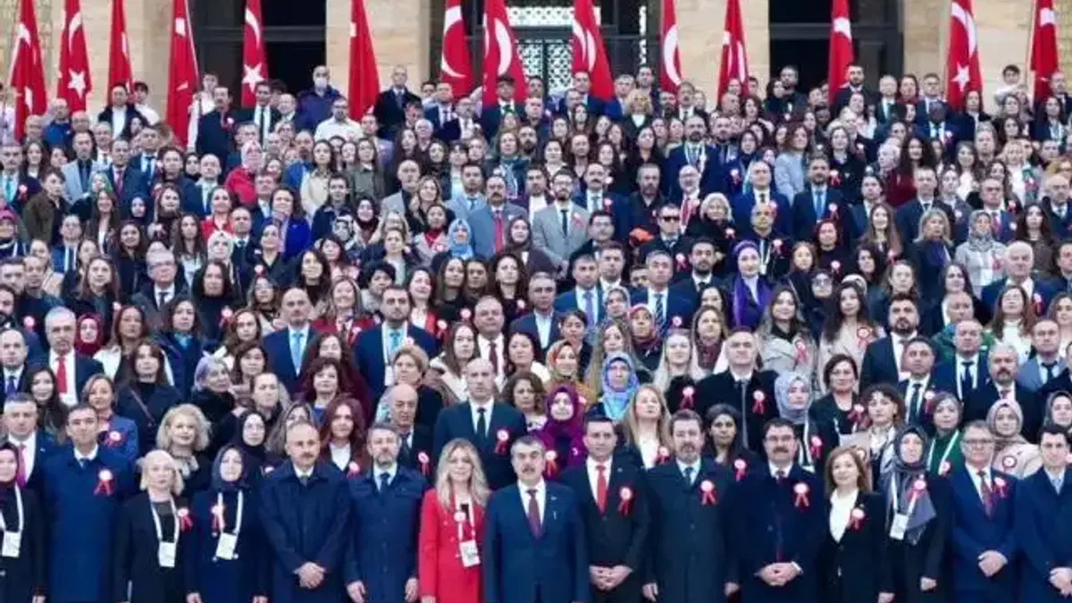 81 ilin ilden gelen öğretmenler Ata'nın huzurunda