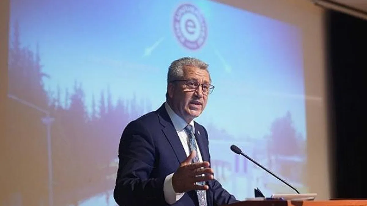 Ege Üniversitesi 16 göstergede ilk 5'te, iki göstergede zirvede
