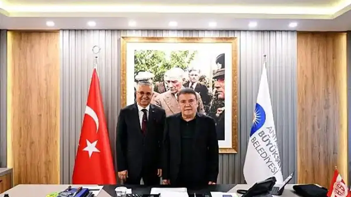 Başkan Topaloğlu'ndan Başkan Böcek'e ziyaret