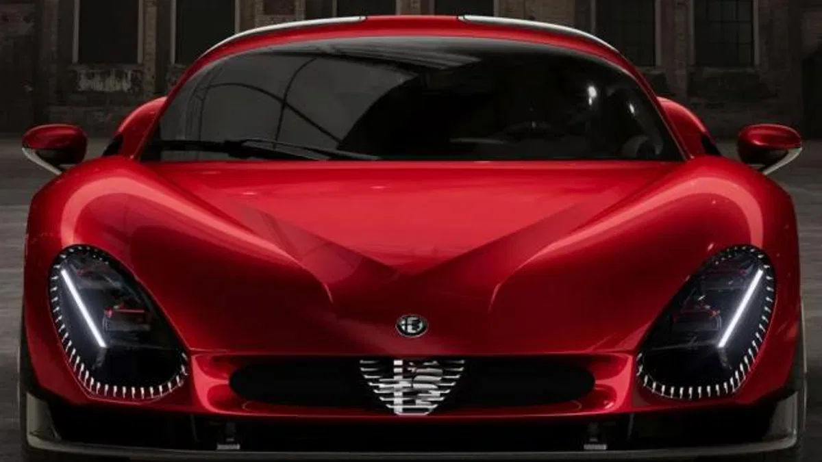 İşte Alfa Romeo 33 Stradale’nin ‘Kükreyişi’