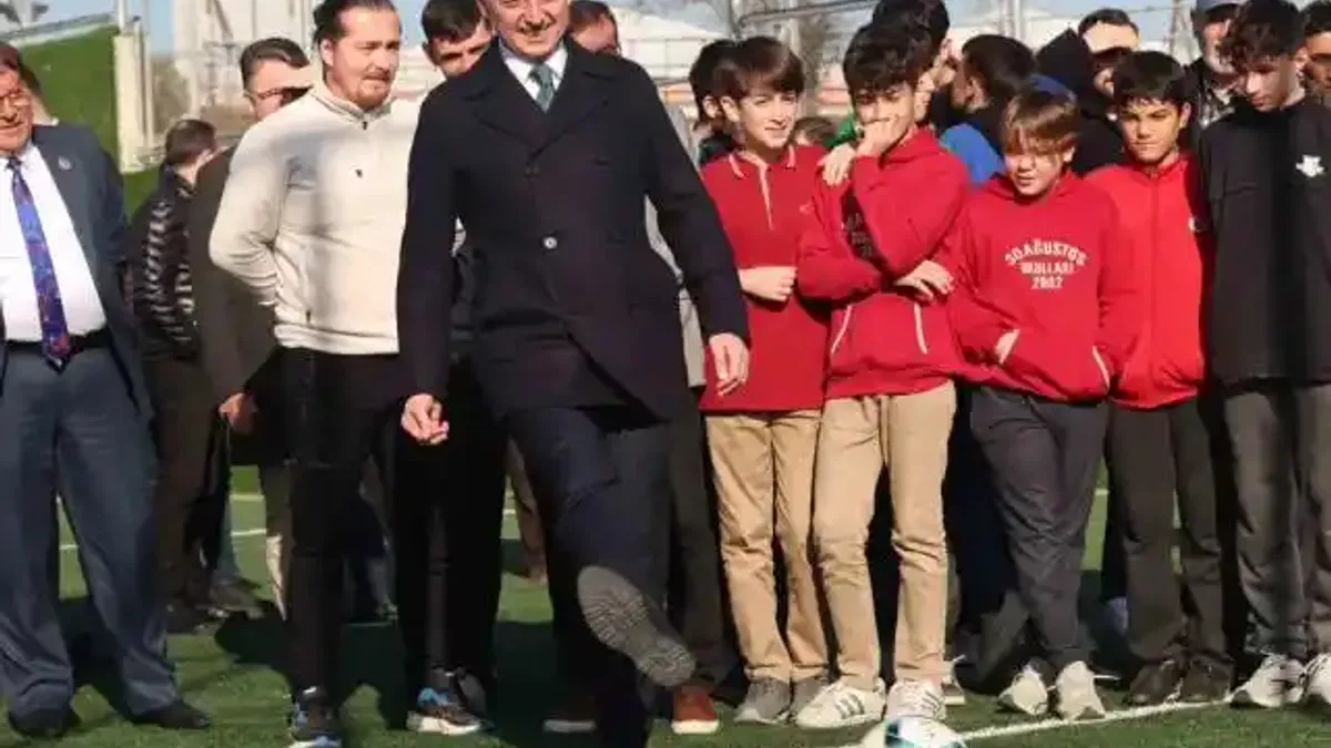 İzmit Ayazma’ya sentetik futbol sahası