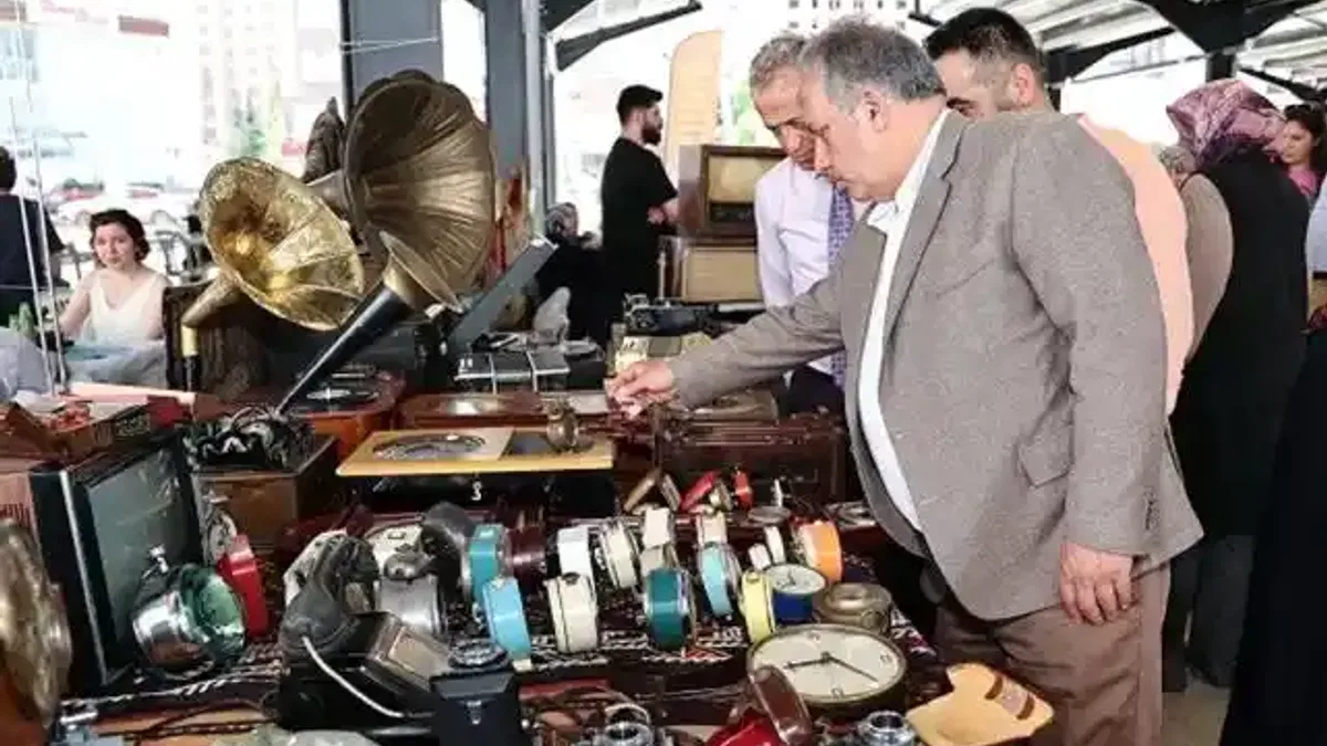 Kayserili antikacılar Talas'ta buluşuyor
