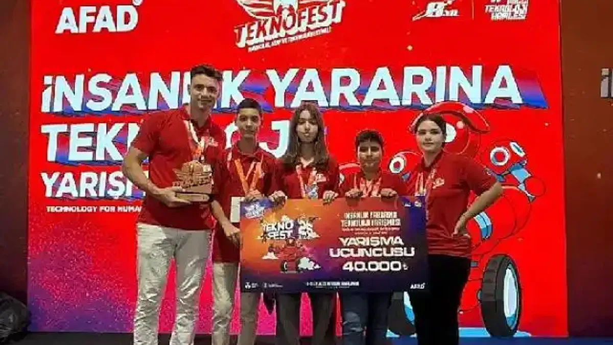 İzmirli Öğrencilerden TEKNOFEST 2025'te "ExoShoulder: Akıllı Omuz Destek Sistemi Projesi" ile Büyük Başarı