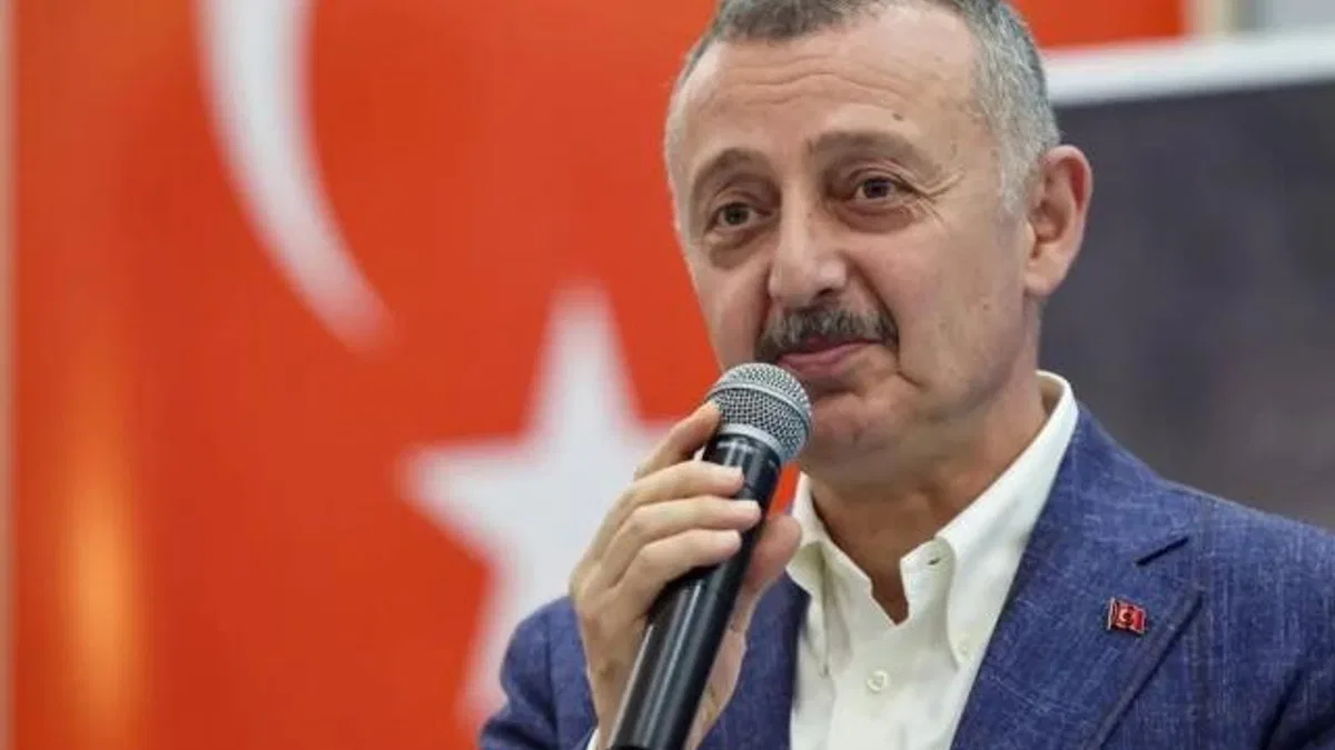 Başkan Büyükakın: Onlar konuşur, biz eser yaparız!