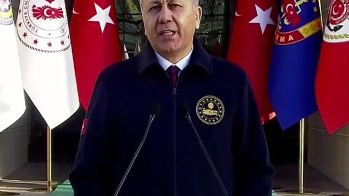Bakan Yerlikaya: Bayrağımıza uzanan kirli eller cezasız kalmayacak